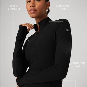 ALO Yoga Black Long Sleeve Top Never worn